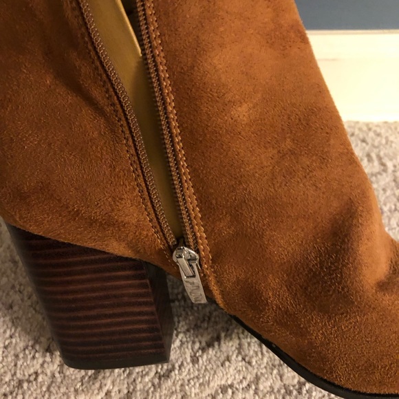 EUC Nine West Double Zip Suede Ankle Boots 9 - Picture 11 of 14